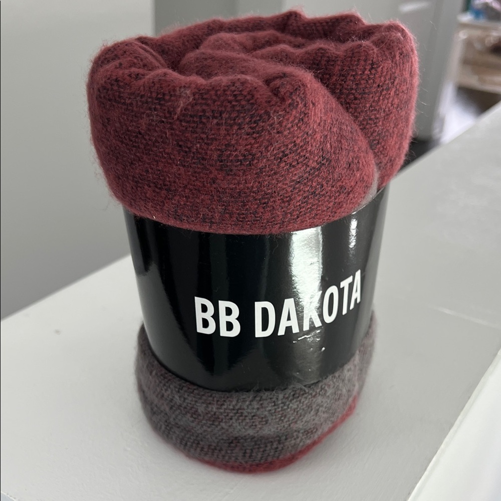 BB Dakota Men's Burgundy and Charcoal Socks